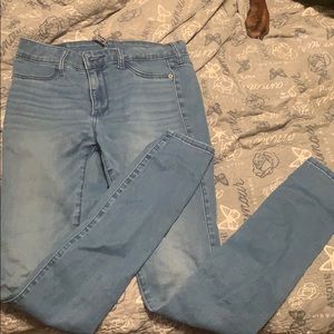 light wash abercrombie jeans